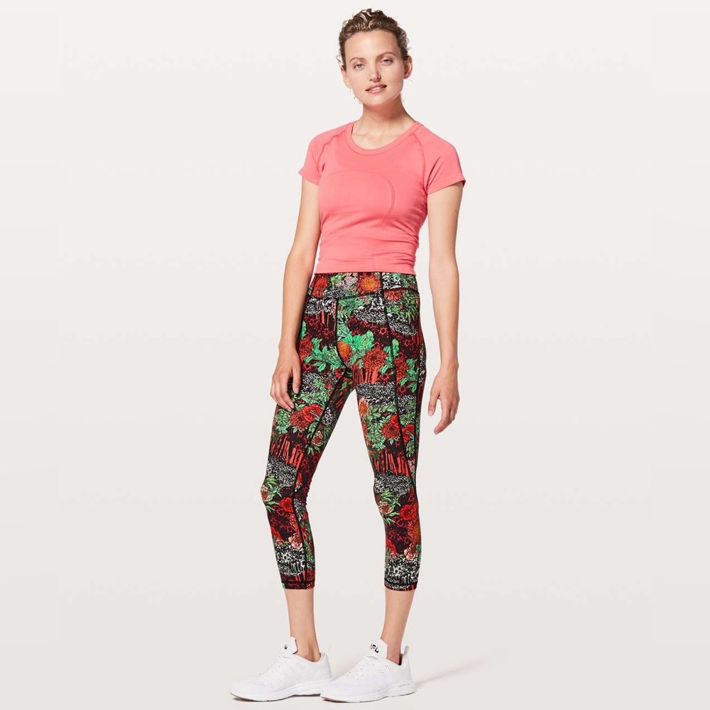 Lululemon Time To Sweat Crop in Zen Garden Multi 8 G6